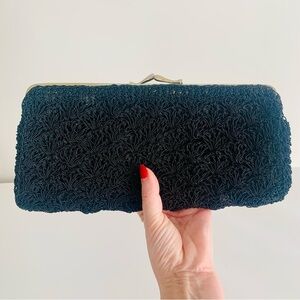 Vintage black beaded clutch purse bag from de 1950s